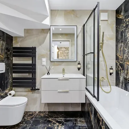 아파트 Wolnica Premium Duplex *